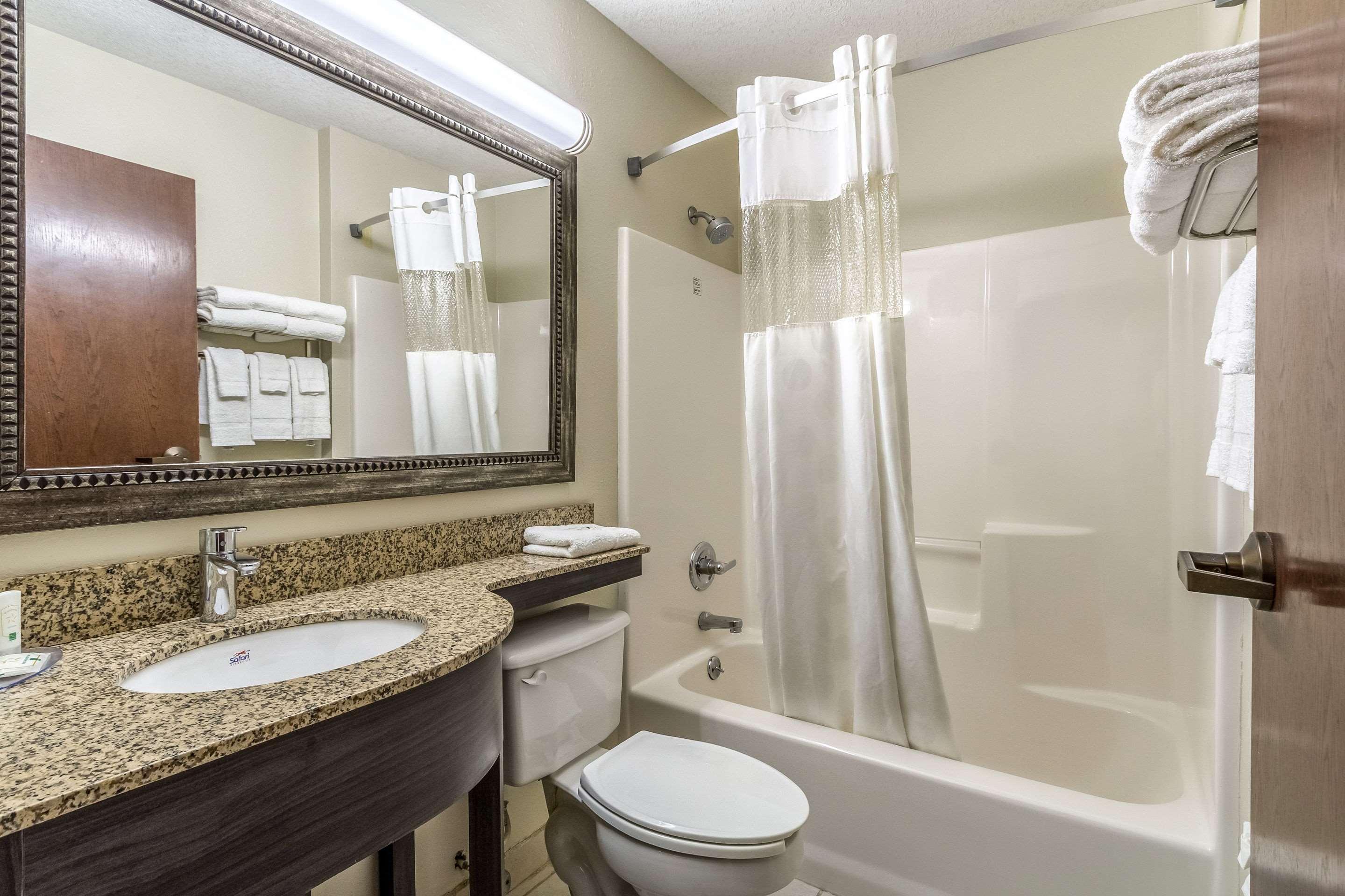 Quality Inn & Suites North Lima - Boardman Dış mekan fotoğraf